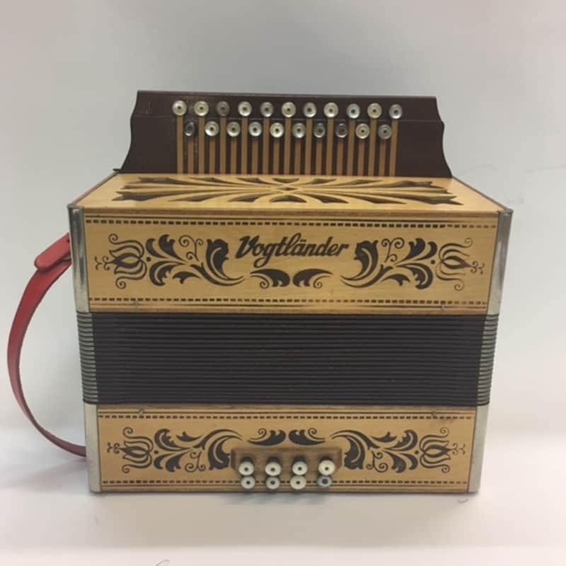 Weltmeister Vogtländer Melodeon A/D image 1