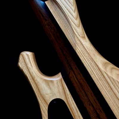 MG Bass Extreman Fretless 5 - Bartolini pickup Macassar ebony fingerboard image 5