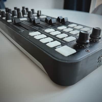 Allen & Heath XONE:K2 MIDI/USB DJ Controller 2010s Black image 4