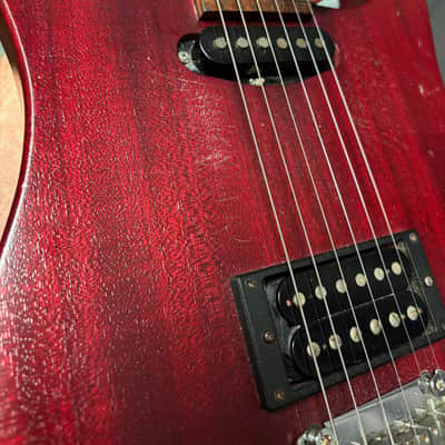Pre-owned GJ2 Arete 3-Star Oxblood w/case image 4