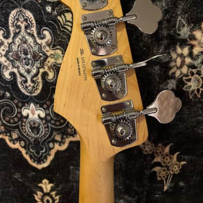 Fender Deluxe Active Jazz Bass 2005 - 2015 - Vintage White image 5