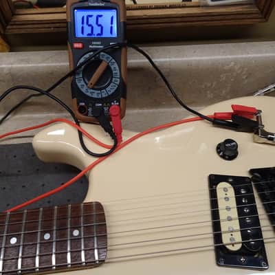 Kramer Baretta 1985 - White image 3