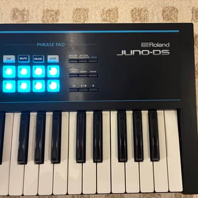 Roland Juno DS61 Synthesizer 2018 - Present - Black image 5