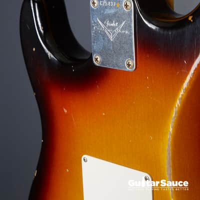Fender Custom Shop 1967 Stratocaster Relic Faded 3 Tone Sunburst 2019 Used (Cod.1521UG) image 14