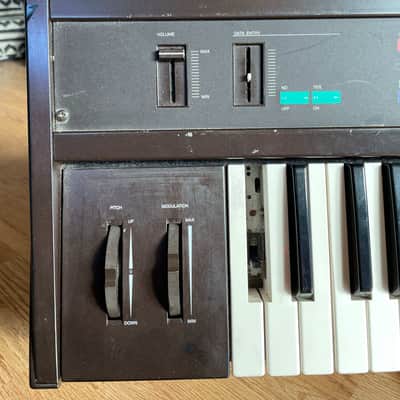 Yamaha DX7 Programmable Algorithm Synthesizer image 3