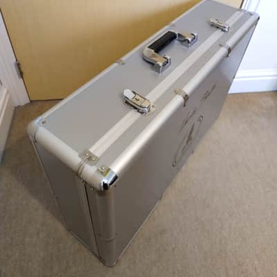 Harley Benton pedalboard, case and isolated power supply (12-way) image 3