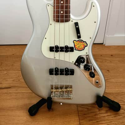 SQUIER JAZZ BASS CLASSIC VIBE INCA SILVER 2014 - NEW OLD STOCK image 1