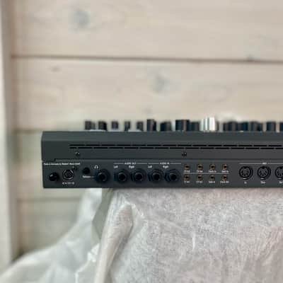 Waldorf Iridium Desktop Synthesizer - Black image 12