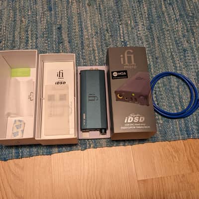 ifi micro iDSD Signature 2022 - Blue image 2