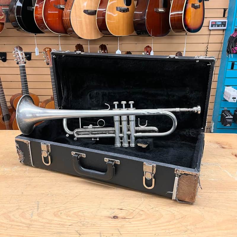 Doc Severingsen 100B Trumpet w/Case image 1