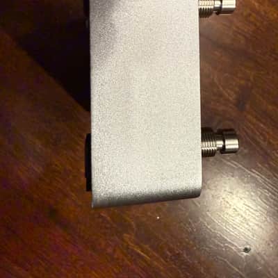 Universal Audio OX Stomp Dynamic Speaker Emulator 2023 - Present - Silver image 7