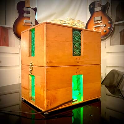 Rotary Connection 2x8 portable light up guitar speaker cabinet. Semi Open. 8 ohms/50watts. Vintage speakers and style/sound. Cuts in half for travel. Utah/pyle speakers. 2026 - Blonde/Green image 6