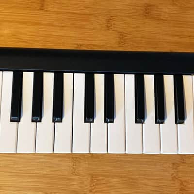Yamaha Sonogenic SHS-500B black 37-key keytar / shoulder keyboard keytar synth Mint condition image 3