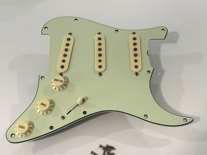 Fender Custom Shop 69 Stratocaster Loaded Pickguard Mint Green image 1