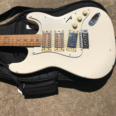 Univox Ripper 70's White stratocaster w/ Fralin P-92 and gigbag image 2
