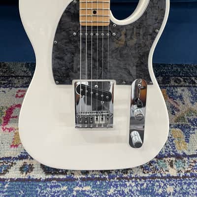 Used Fender Player Series Telecaster white w/case image 2