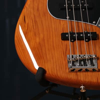 Fender American Professional II Jazz Bass, Maple Fingerboard, Roasted Pine image 4