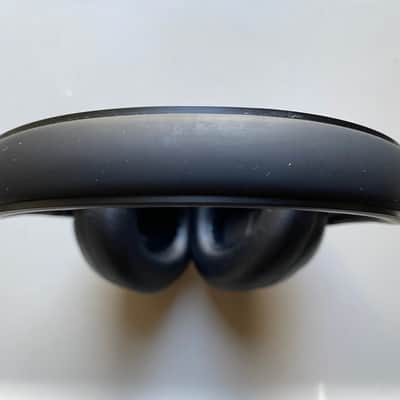 Bose Headphones 700 Wireless Noise Canceling with charging case (Read) image 8