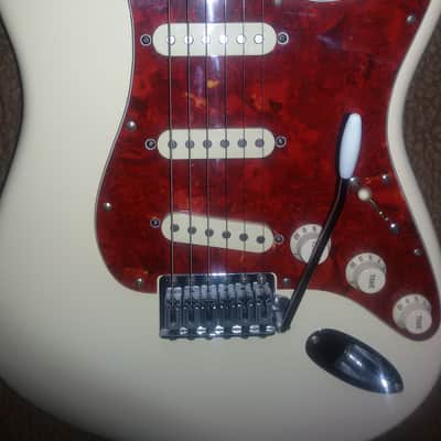 Fender® Classic Series '70s Stratocaster Electric Guitar upgraded with Gig Bag. image 5