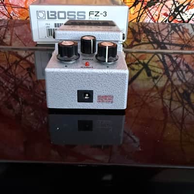 Boss FZ-3 Fuzz image 8
