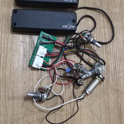 Squier Contemporary Bass Pickups Preamp Set image 1