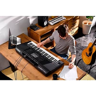 Yamaha PSR-SX720 61-Key Mid-Level Arranger Keyboard 2024 - BLACK image 1
