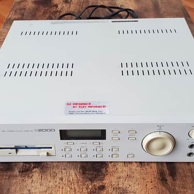 AKAI Professional S2000 MIDI Stereo Digital Rack Sampler