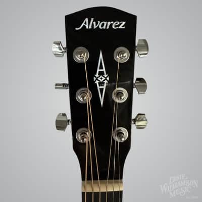 Alvarez RD26 Dreadnought Guitar with Deluxe GigBag image 7