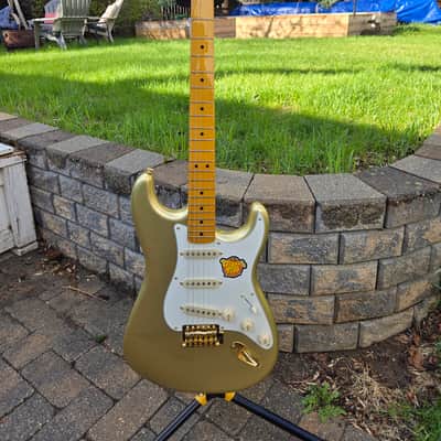 Squier 60th Anniversary Classic Vibe Stratocaster 2014 - Aztec Gold image 1