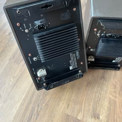 Klein and Hummel O98 3way Active Studio Monitor (Pair) image 3