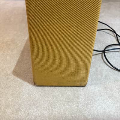 Fender '57 Custom Deluxe 2-Channel 12-Watt 1x12" Guitar Combo 2016 - Present - Lacquered Tweed image 4