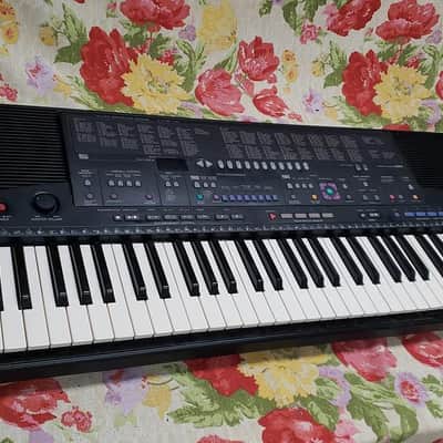Yamaha PSR-410 Mid- 90's - Black image 1