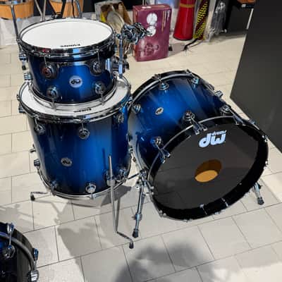 DW Collector's Blue Sparkle Burst Lacquer Speciality image 1