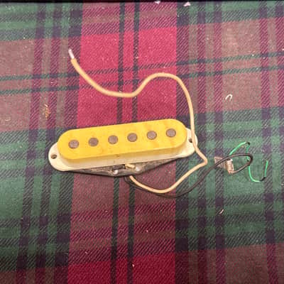 Unknown Manufacturer Strat Pickup - Yellowed White image 1