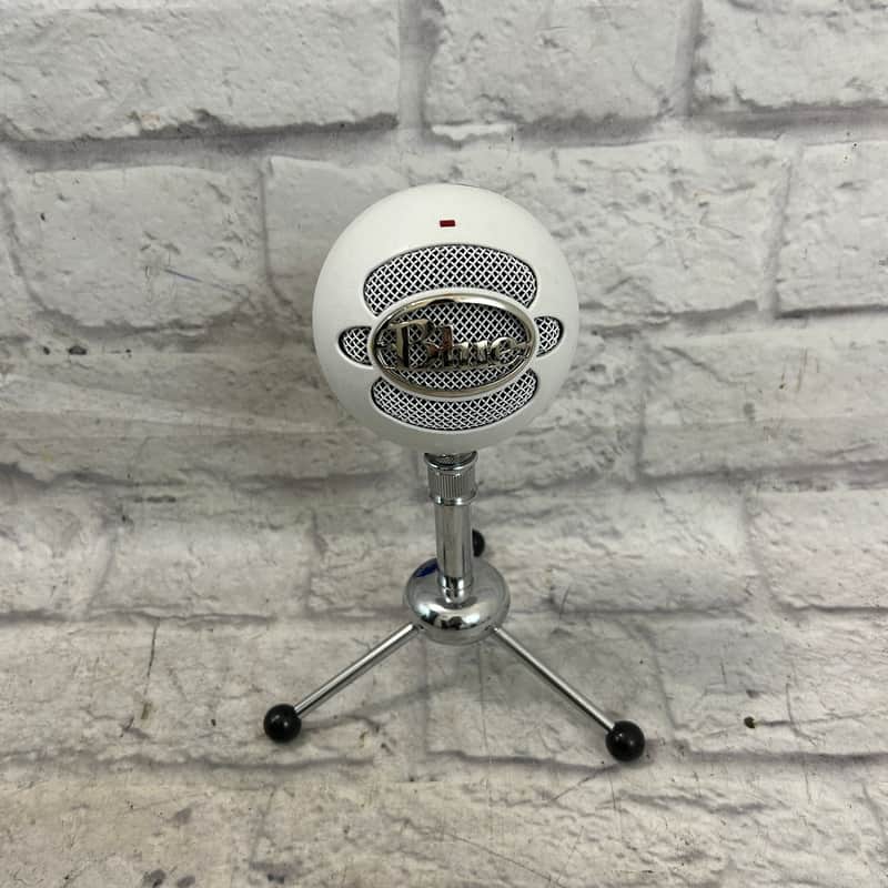 Blue Snowball USB Mic with Tripod image 1