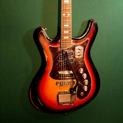 Silvertone 1445 :: Mosrite Copy :: Model 26932 :: 1970 :: Sunburst :: Sears image 1