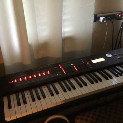 Roland RD-2000 88-Key Digital Stage Piano 2022