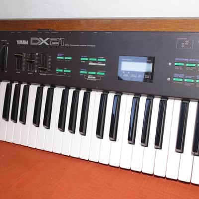 Yamaha DX21 Programmable Algorithm Synthesizer 1985 - Black image 4