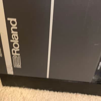 Roland Juno-106 Analog Polyphonic Synthesizer image 2
