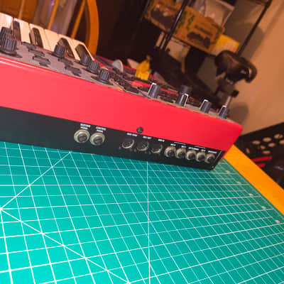 Nord Lead 3 49-Key 24-Voice Polyphonic Synthesizer 2002 - 2007 - Red image 3