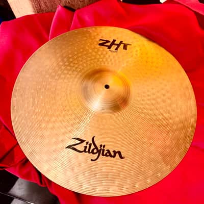 Zildjian 20" ZHT Medium Ride Cymbal Traditional image 8