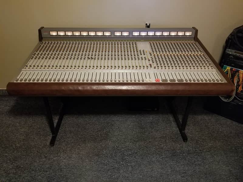 Tascam M600 | 32 Channel (16-Bus) Vintage Recording Console/Mixer