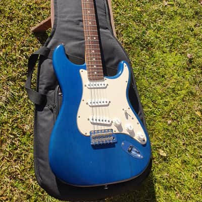 Fender Highway One Stratocaster with Rosewood Fretboard 2002 - 2005 - Natural image 1