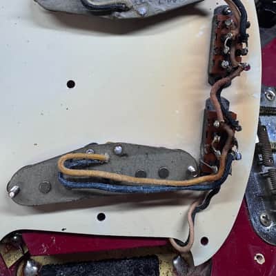 Fender Duo-Sonic with Rosewood Fretboard 1961 - 1964 - Transparent Red image 14