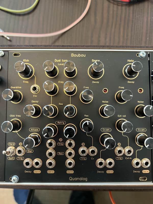 Quanalog Instruments Boubou