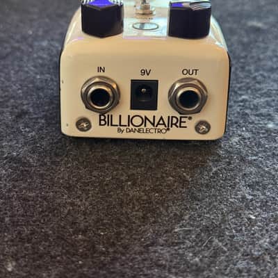Danelectro Billionaire Filthy Rich Tremolo 2010s - Cream/Black image 2