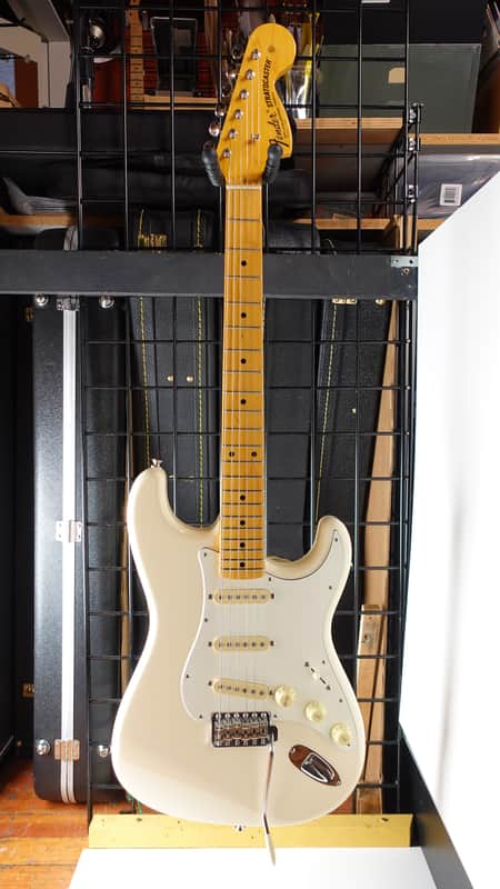 Fender JV Modified Stratocaster