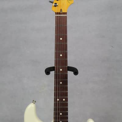 Fender American Professional II Stratocaster HSS Rosewood Fingerboard Olympic White w/ Case image 3