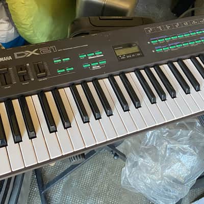 Yamaha DX21 Programmable Algorithm Synthesizer 1985 - Black