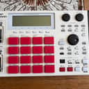 Akai MPC1000 Music Production Center 2004 - 2013 - WHITE w 128mb Installed & 8gb CF Card. JJ OS2XL